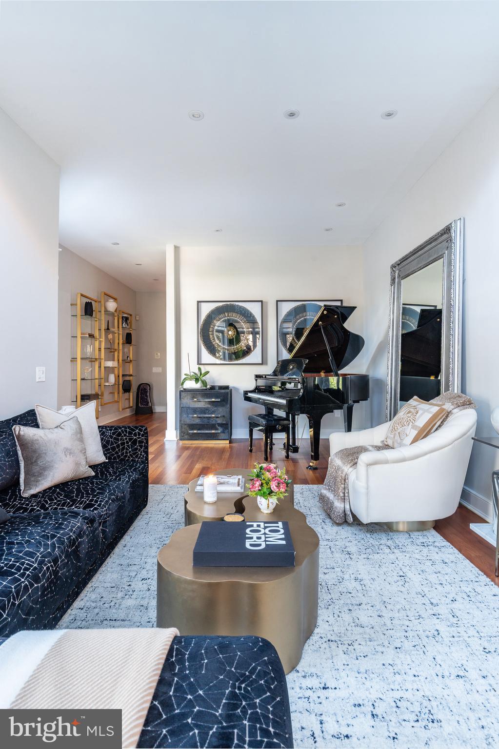 WASHINGTON SQ WEST - Residential