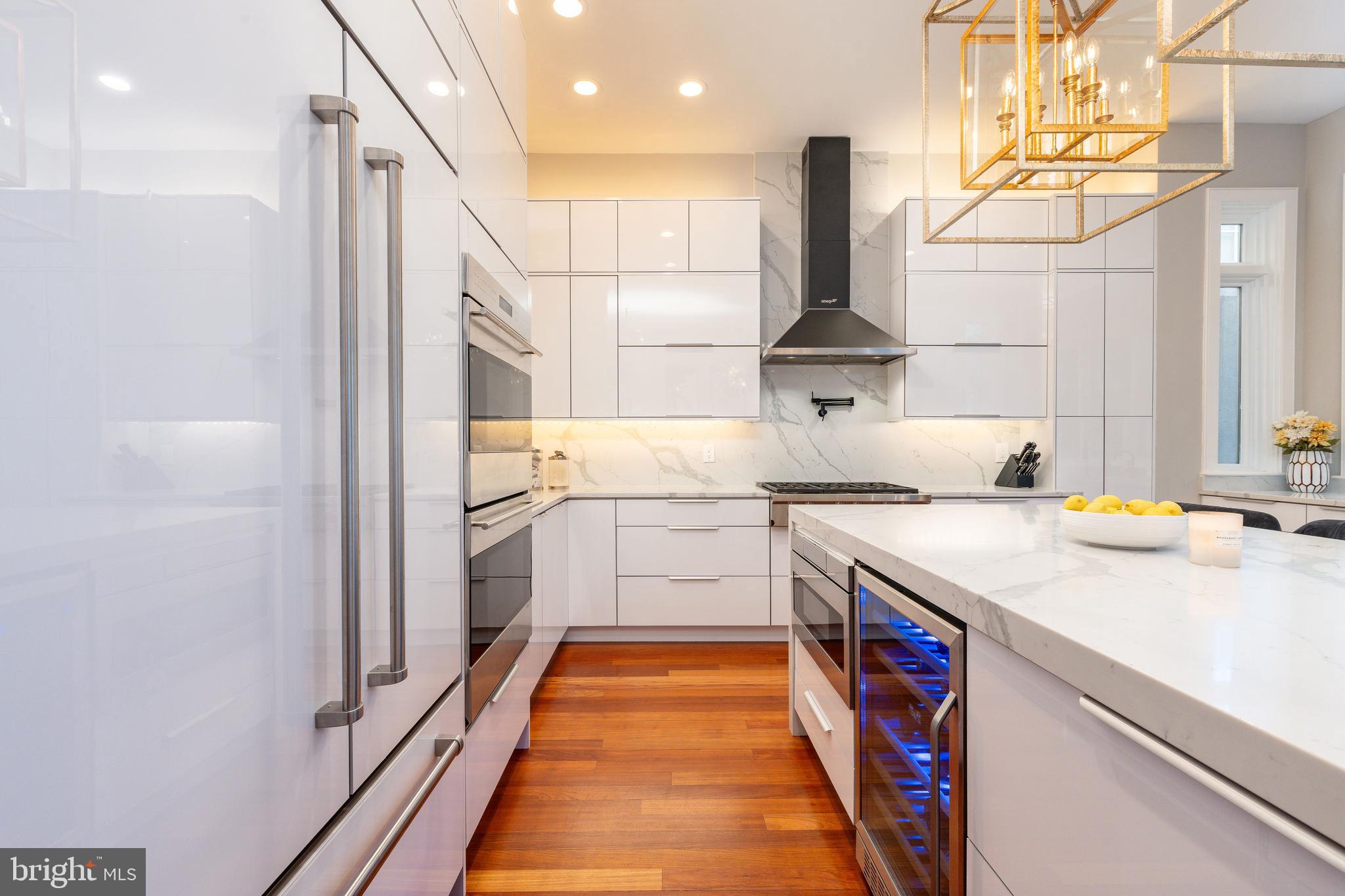 WASHINGTON SQ WEST - Residential