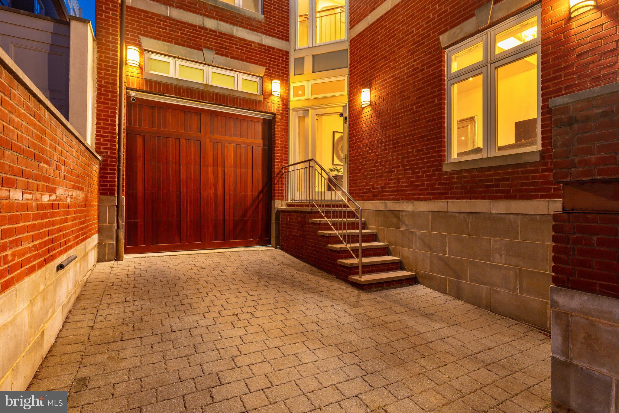 WASHINGTON SQ WEST - Residential