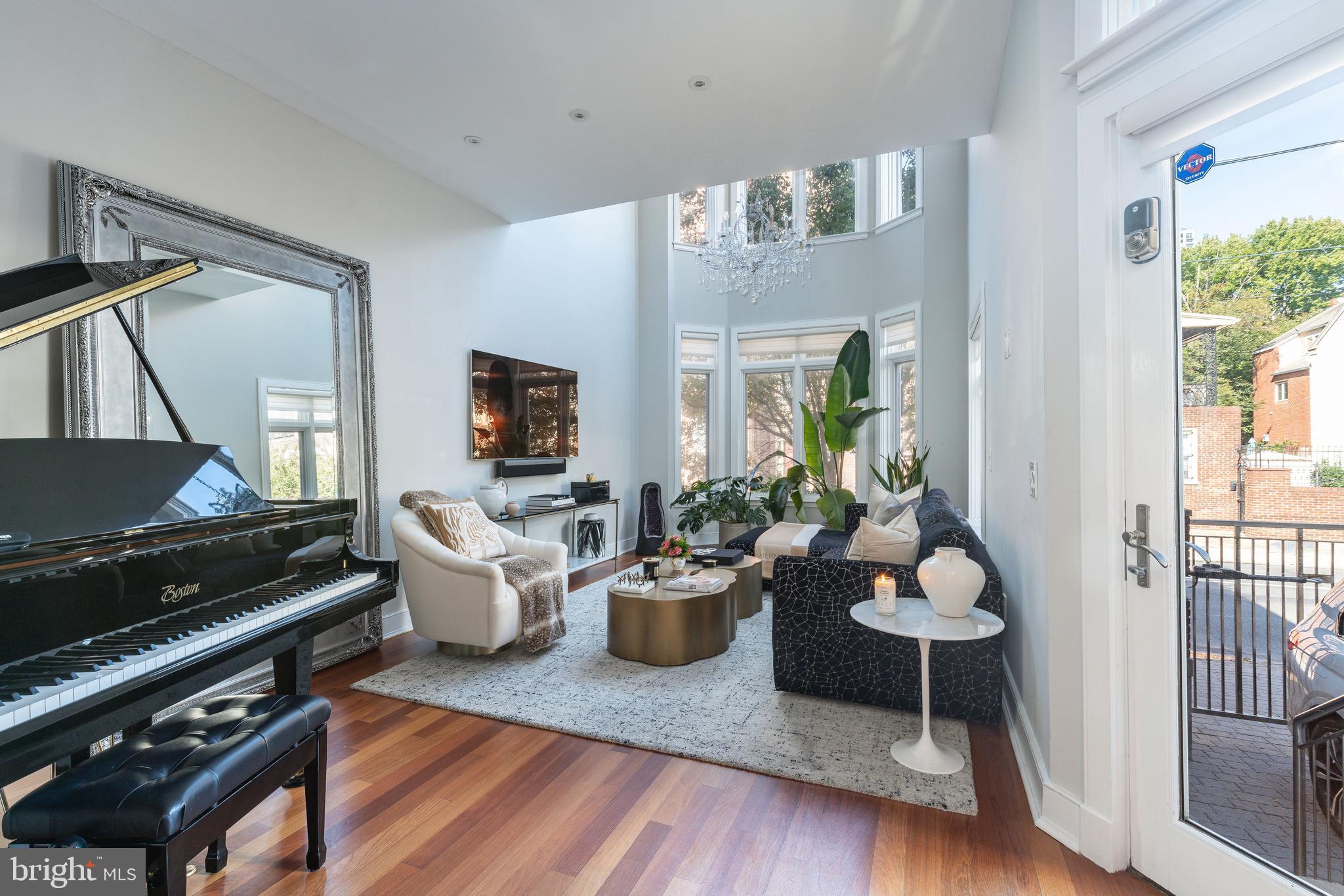 WASHINGTON SQ WEST - Residential