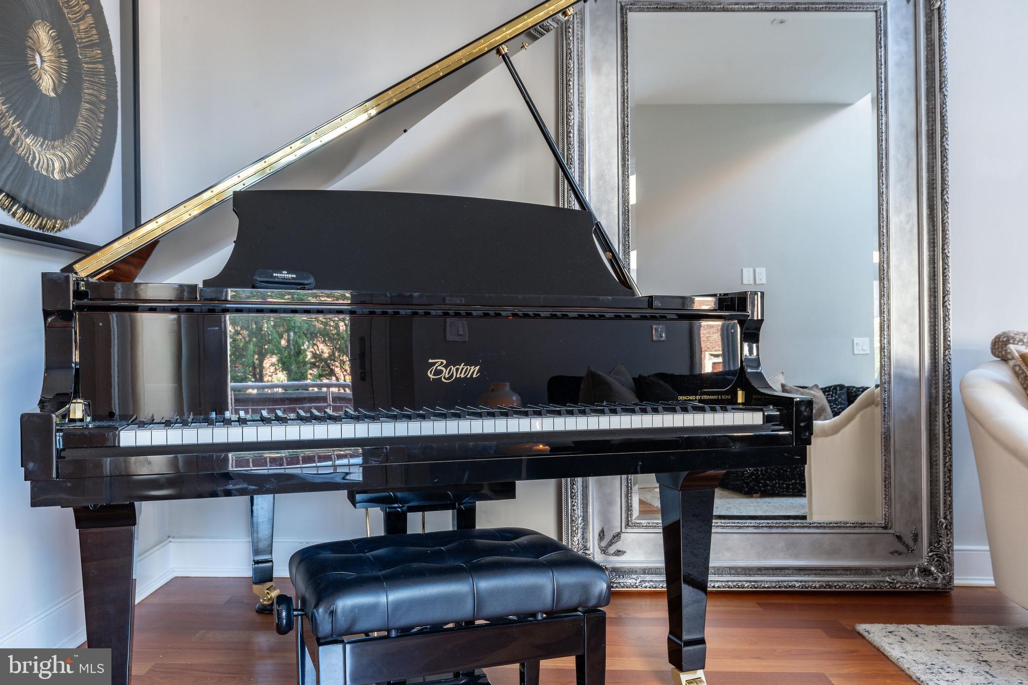 WASHINGTON SQ WEST - Residential