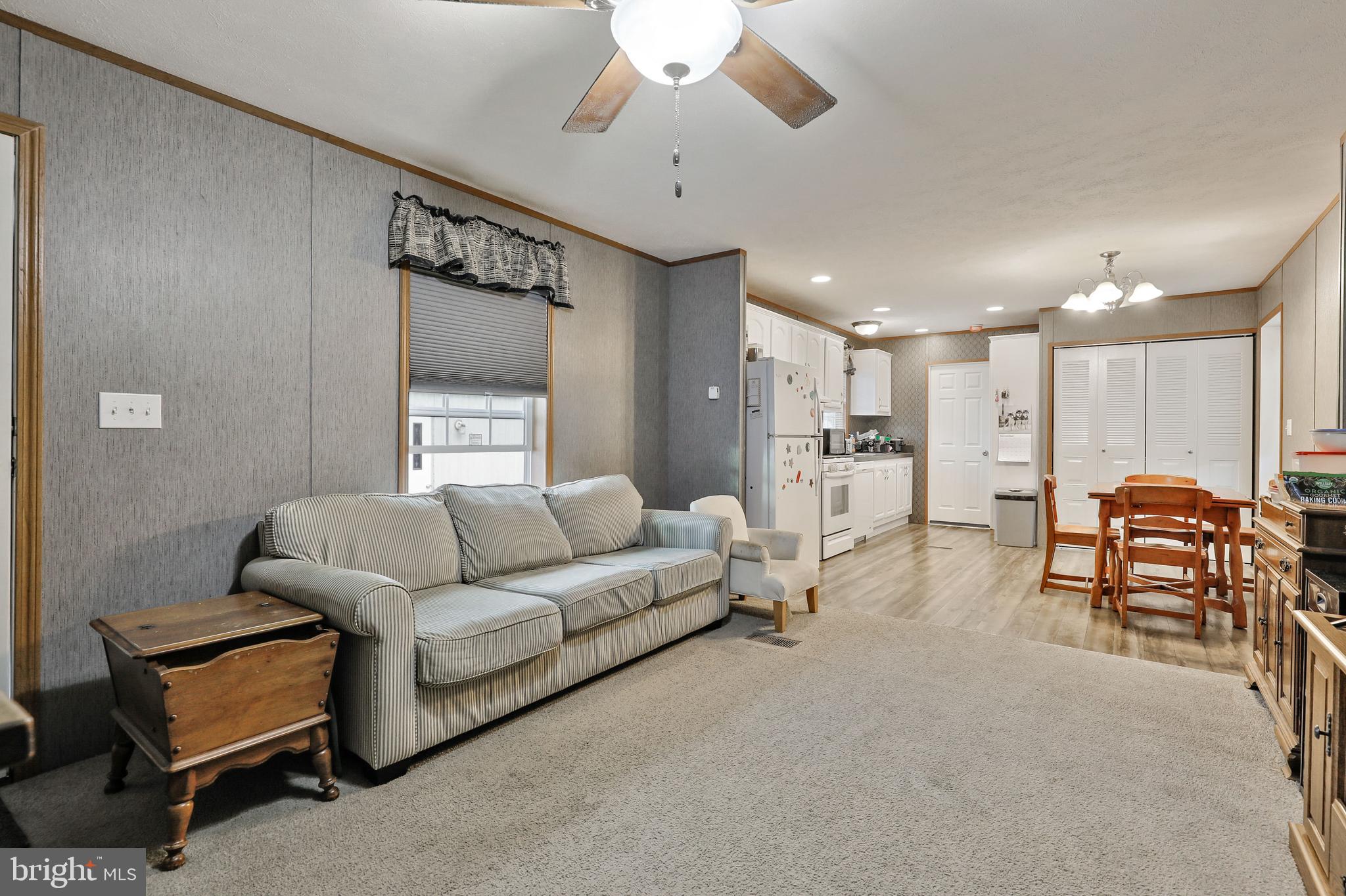 ARUNDEL MOBILE VILLAGE - Residential