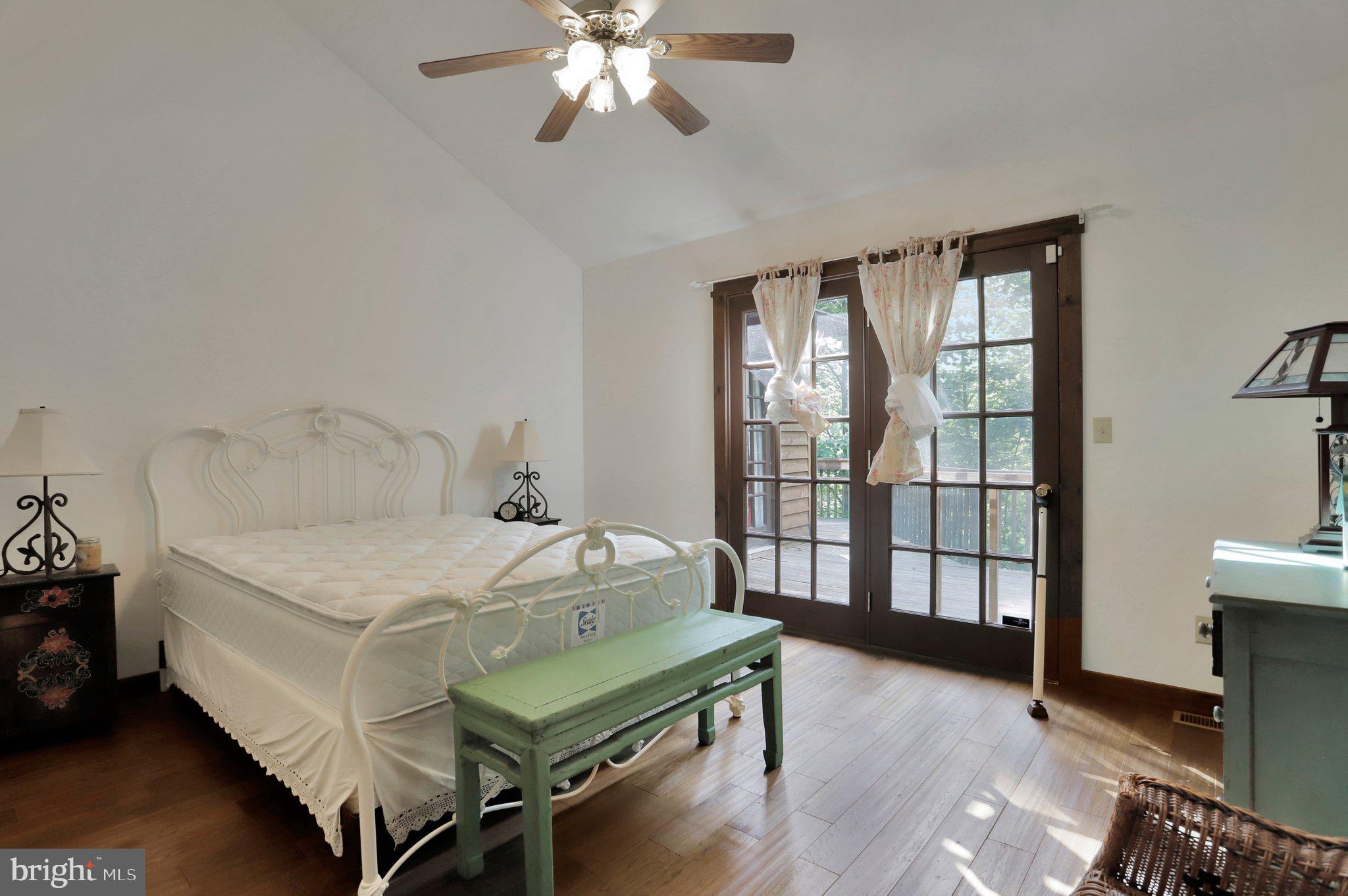 COOLFONT MOUNTAINSIDE - Residential