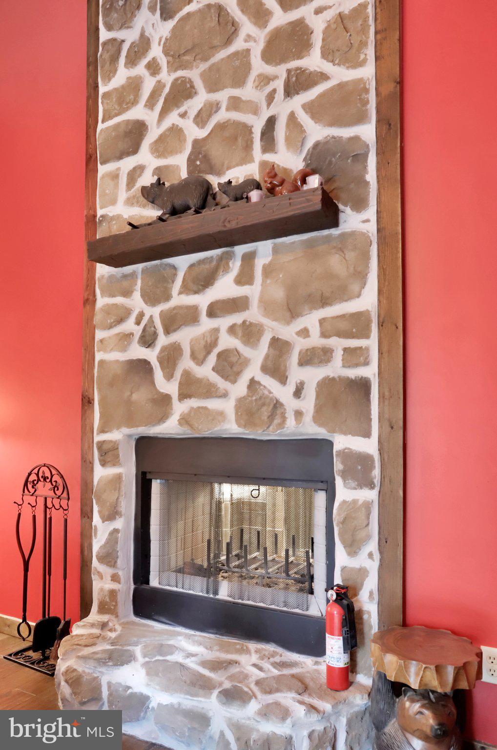 COOLFONT MOUNTAINSIDE - Residential