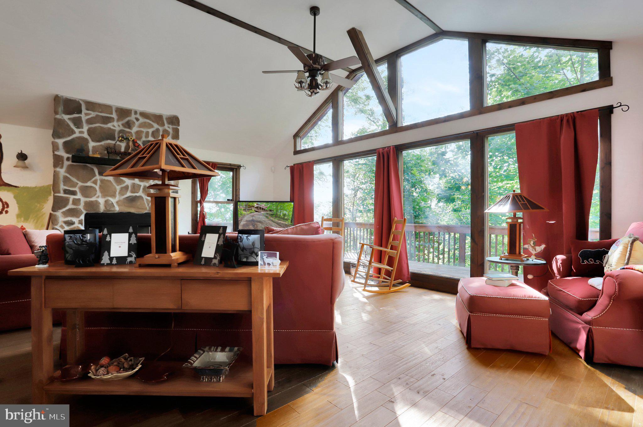 COOLFONT MOUNTAINSIDE - Residential