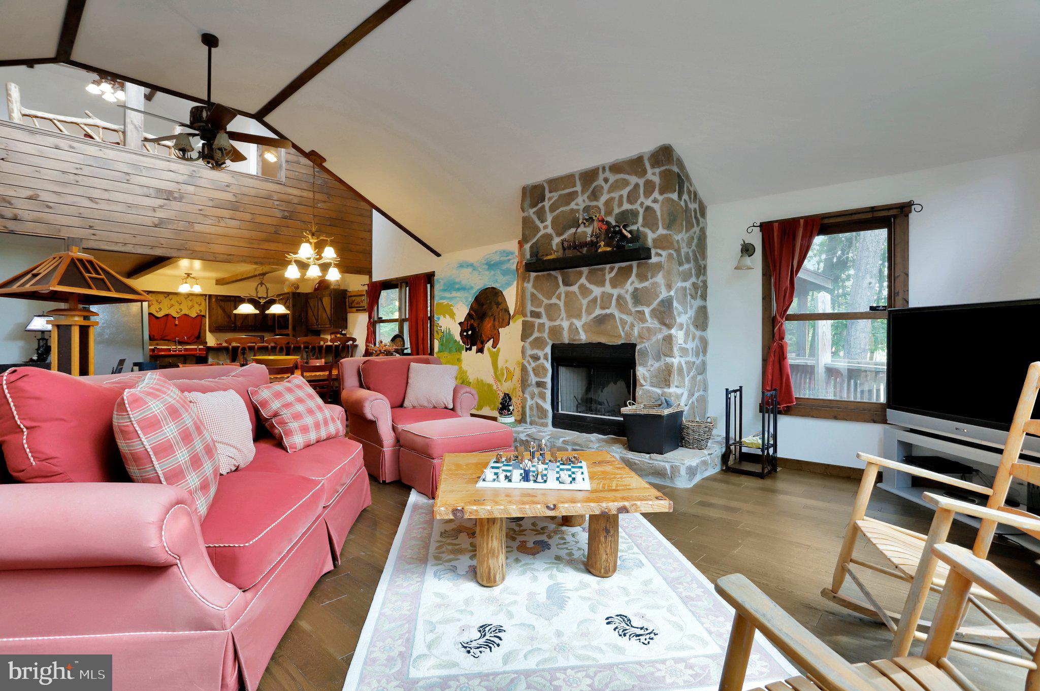 COOLFONT MOUNTAINSIDE - Residential