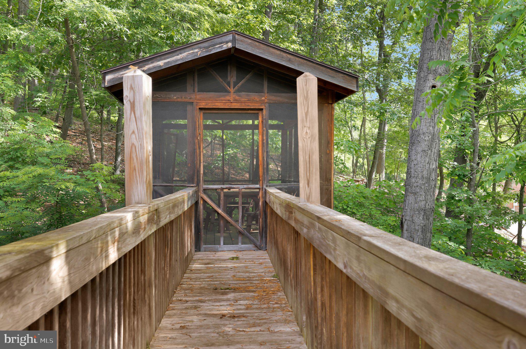 COOLFONT MOUNTAINSIDE - Residential