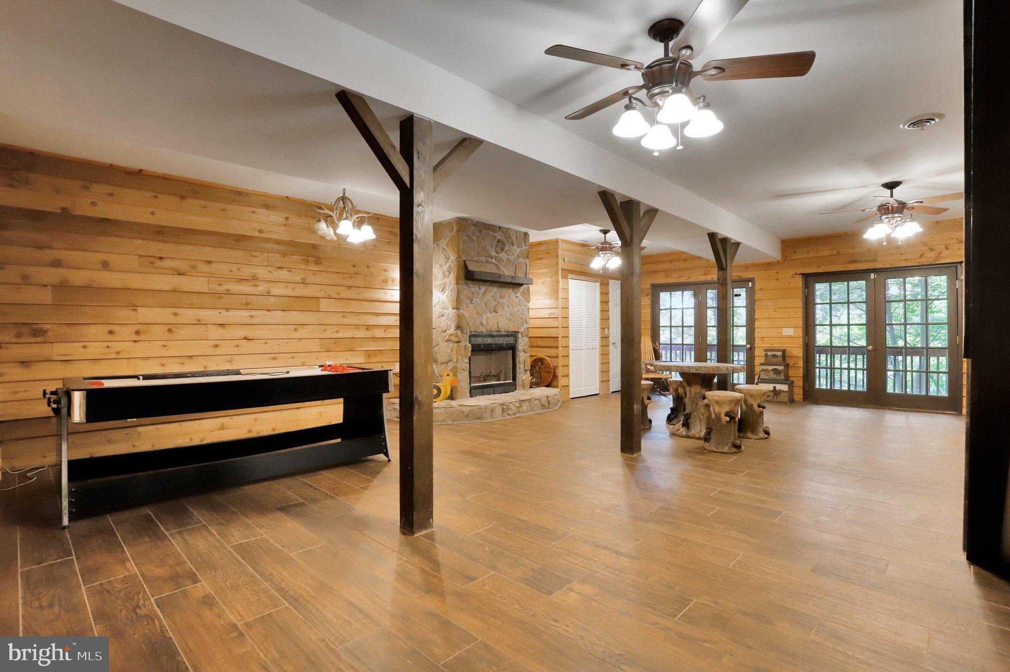 COOLFONT MOUNTAINSIDE - Residential