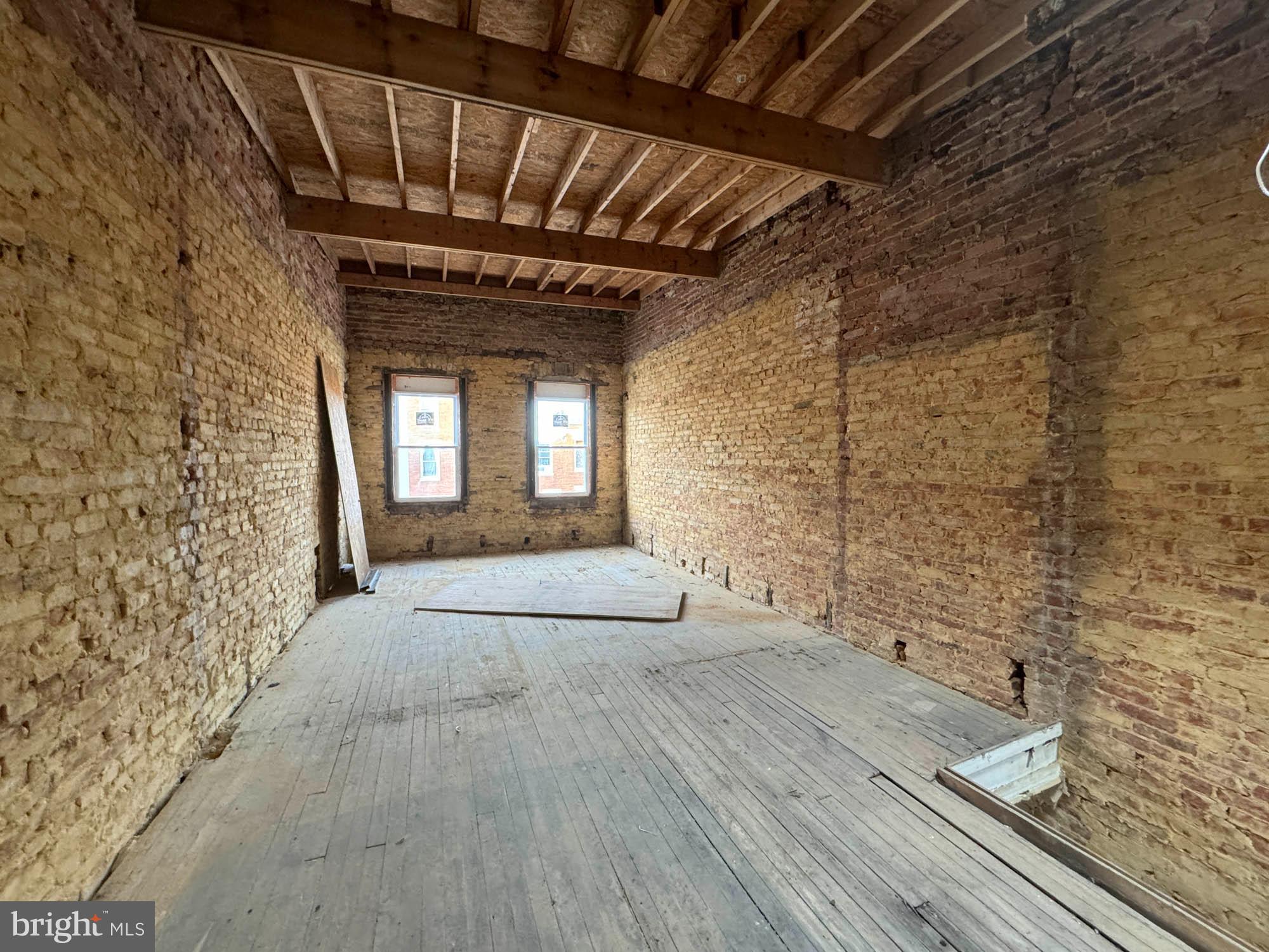 MADISON EASTEND - Residential