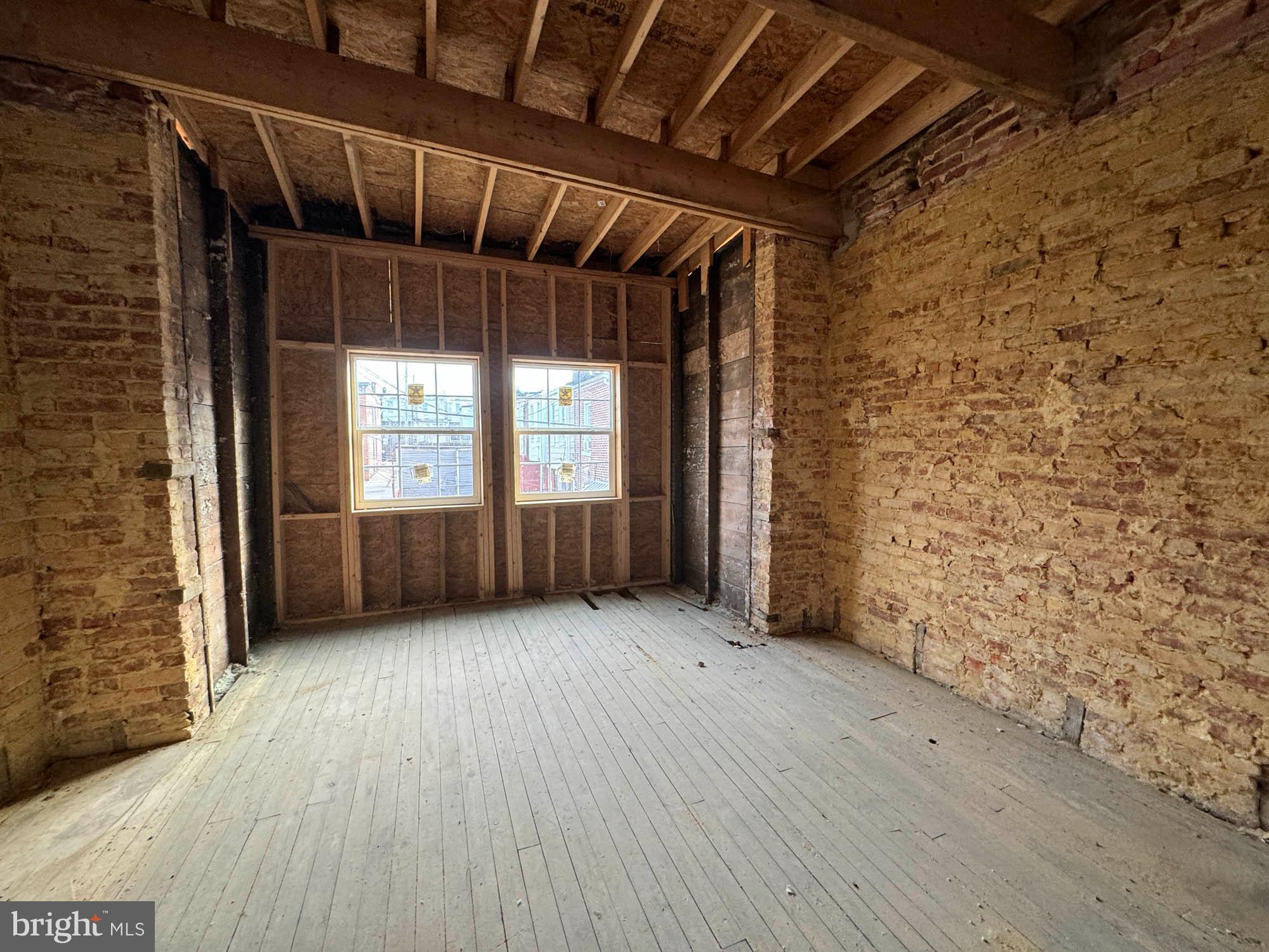 MADISON EASTEND - Residential