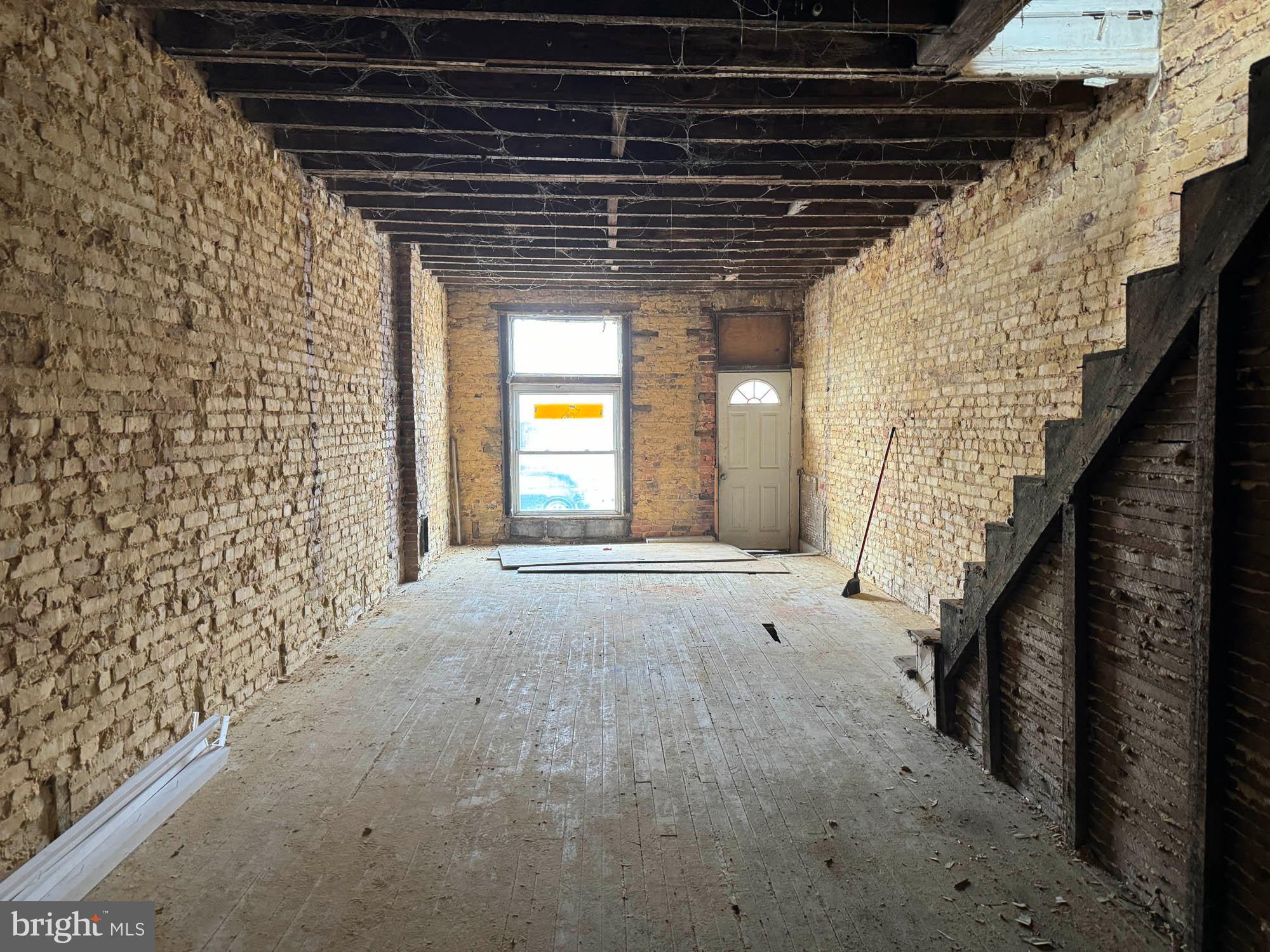 MADISON EASTEND - Residential