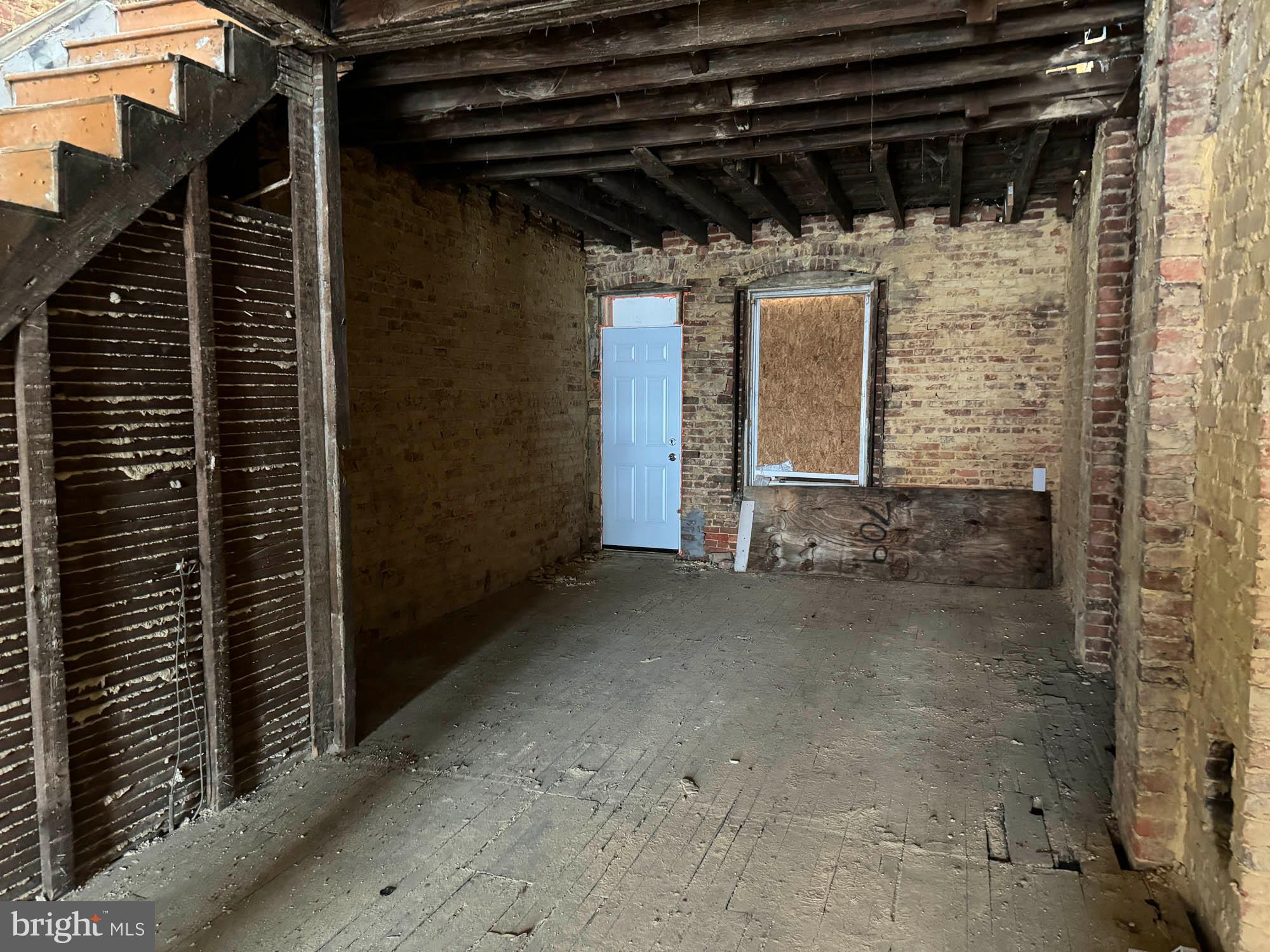 MADISON EASTEND - Residential