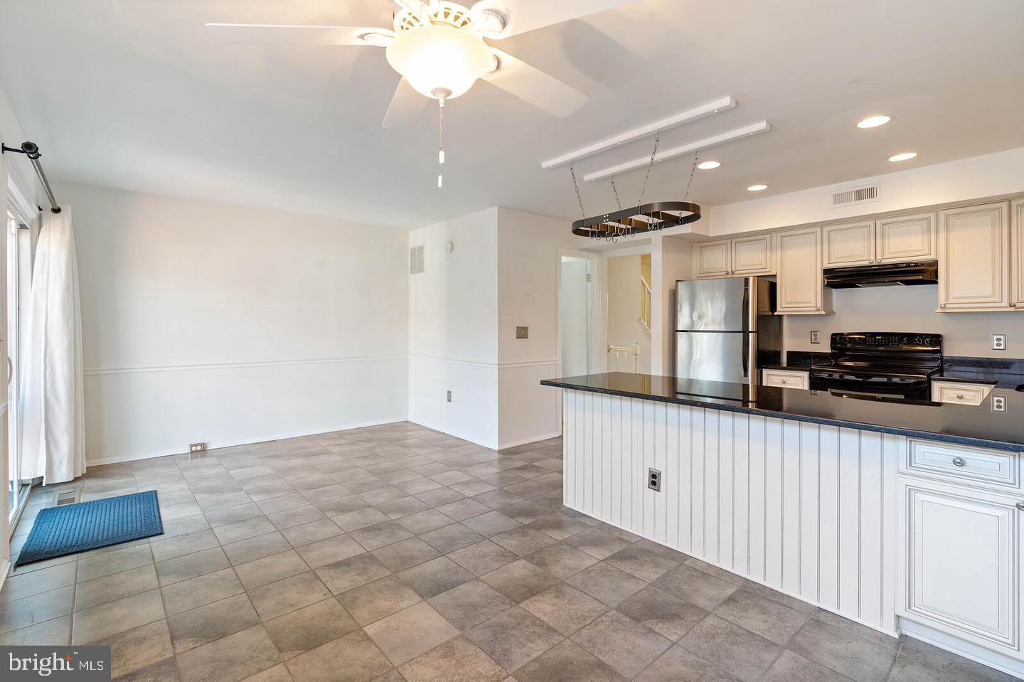 COUNTRYSIDE - Residential Lease