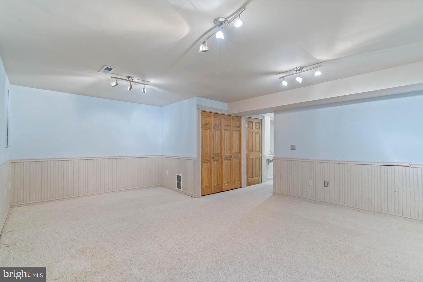 COUNTRYSIDE - Residential Lease