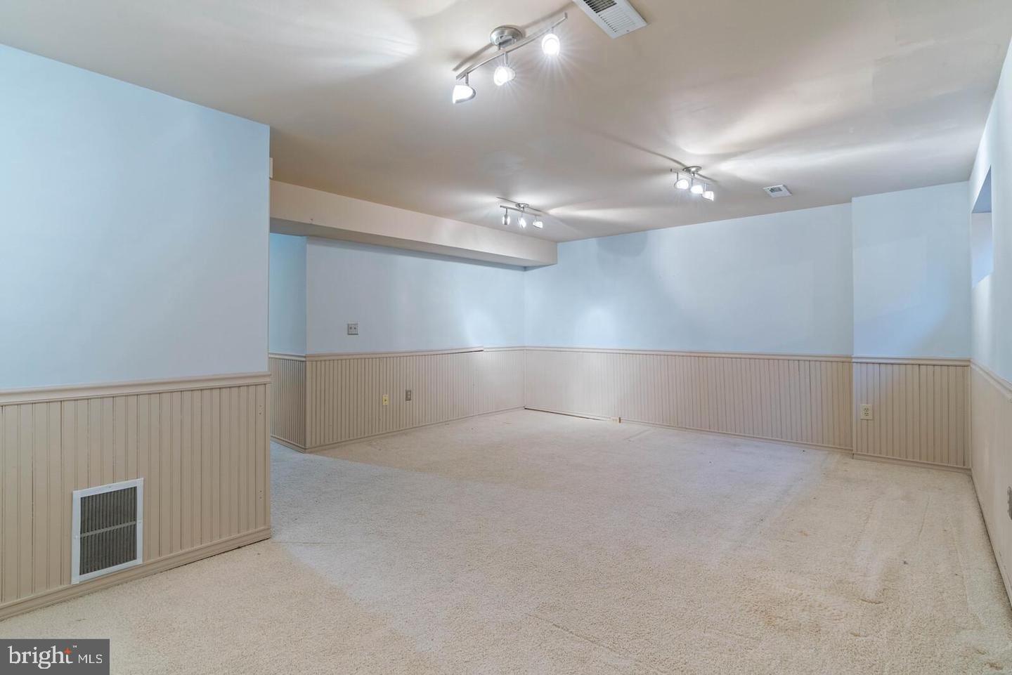 COUNTRYSIDE - Residential Lease