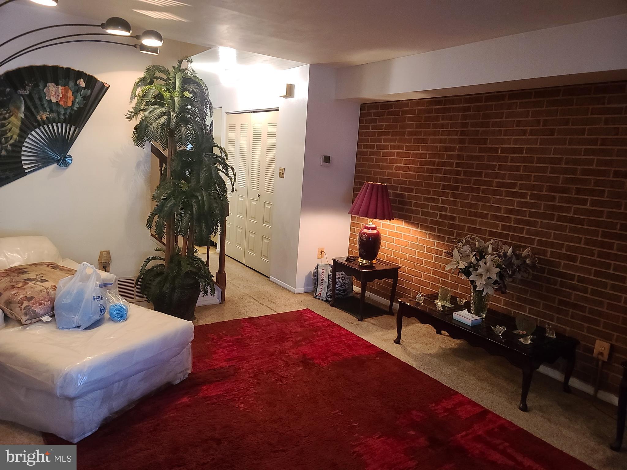 FAIRMOUNT PARK - Residential