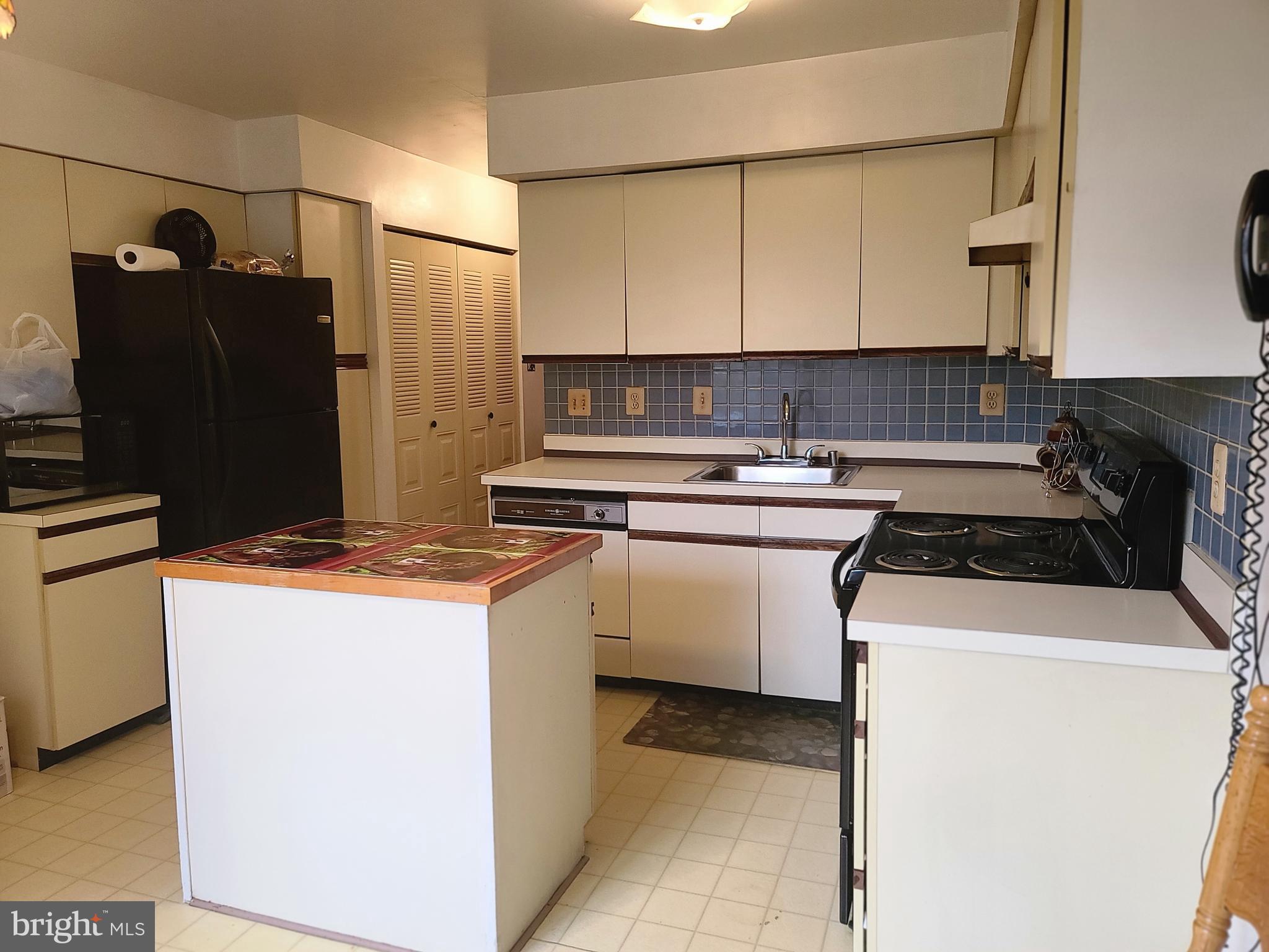 FAIRMOUNT PARK - Residential