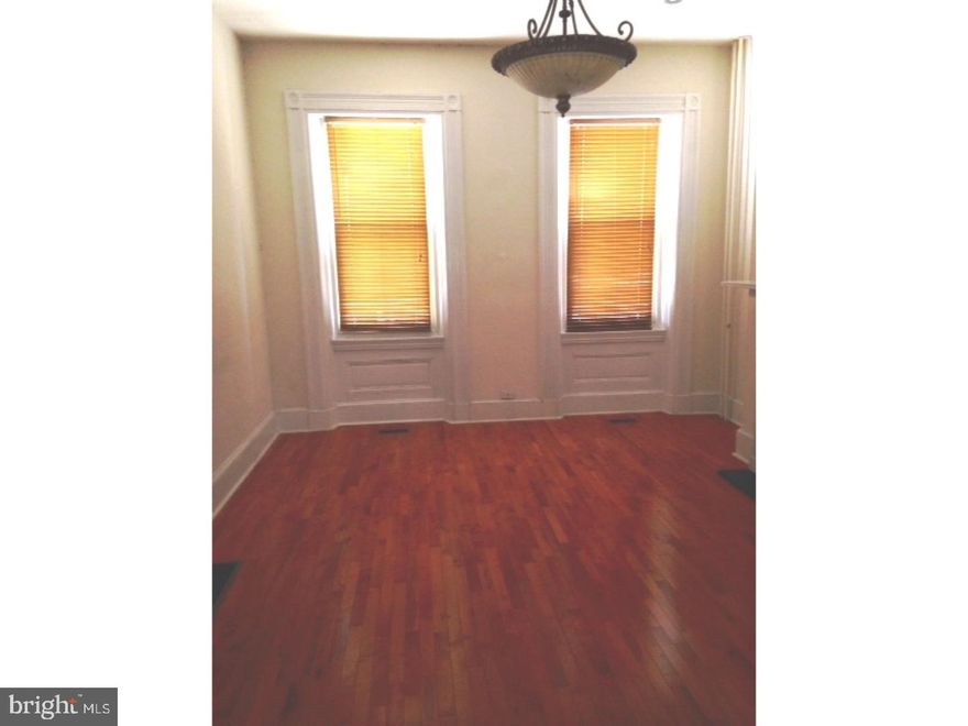 1 of 6 beautifully restored units! This unit features a full eat in kitchen, living room and beautiful hardwood floors. Common Laundry in the building. Situated in a perfect, walkable location in Washington Square. Close proximity to restaurants, bars, shops & public transportation.