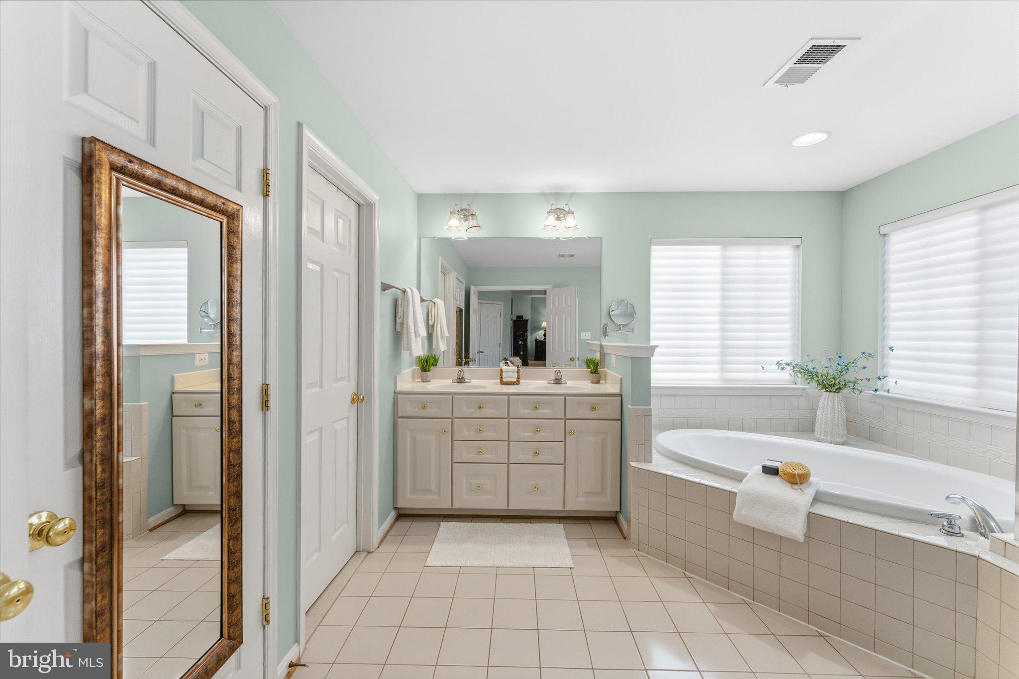 CROSSMAN CREEK - Residential