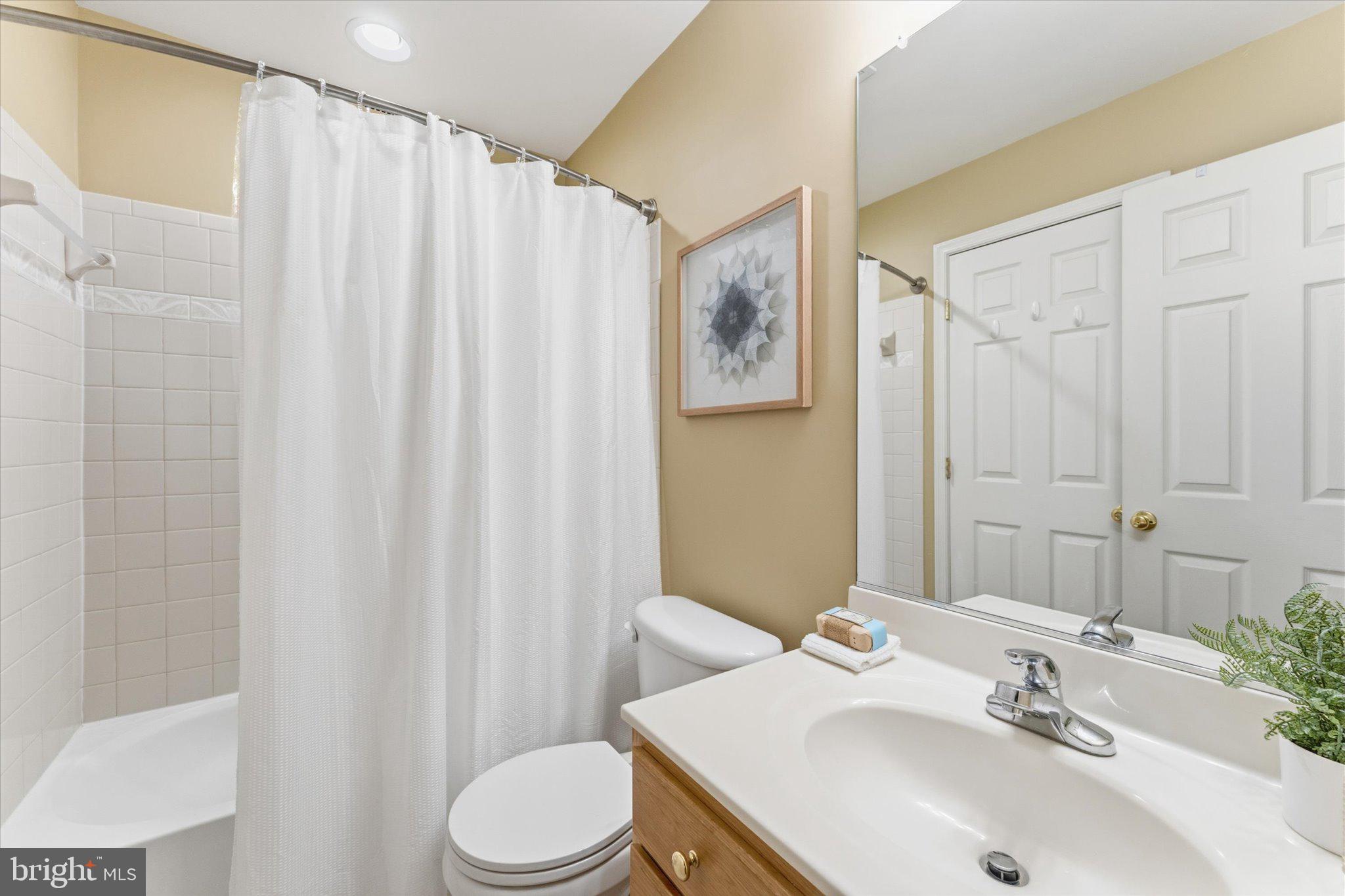 CROSSMAN CREEK - Residential