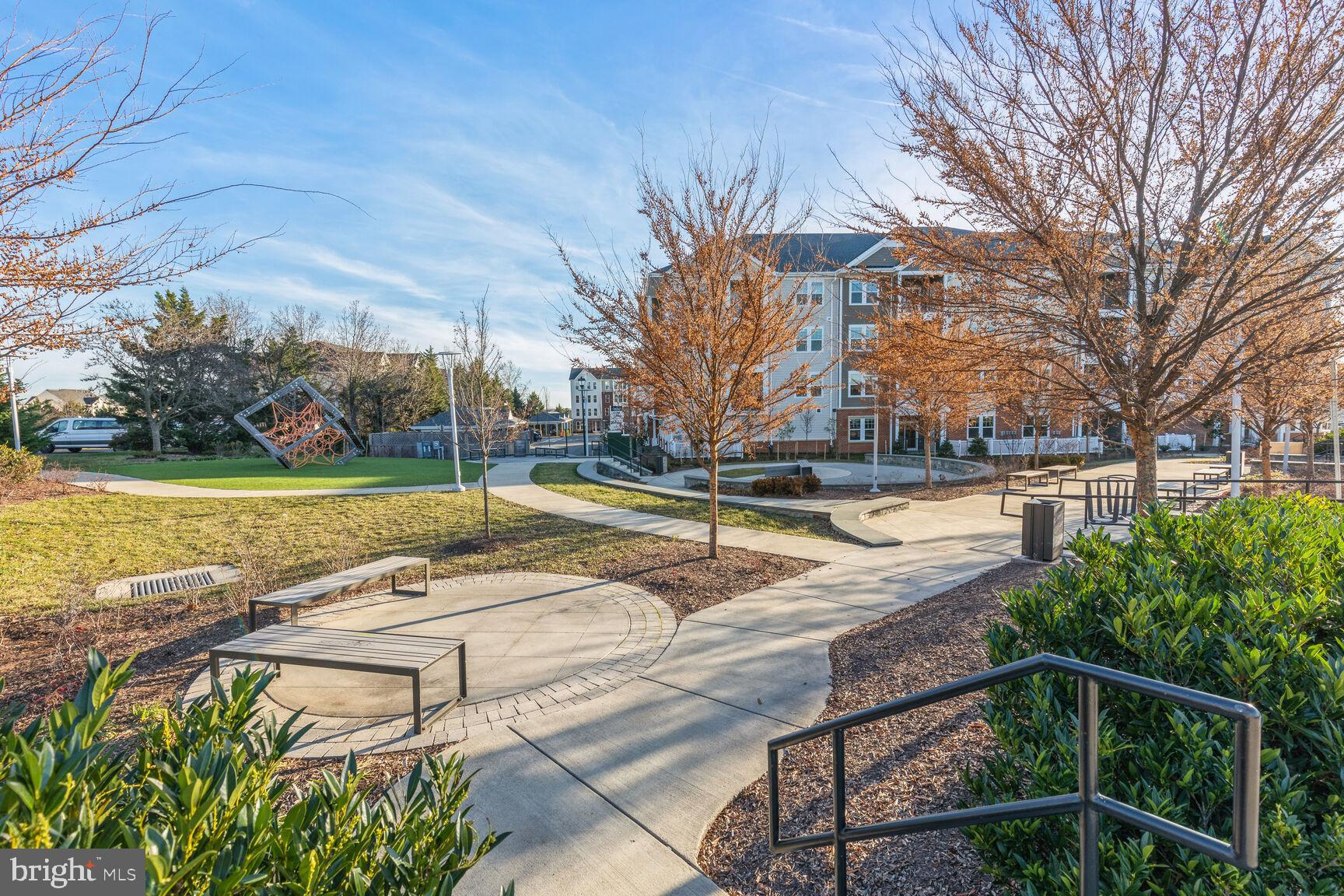 POTOMAC STATION MARKETPLACE - Residential