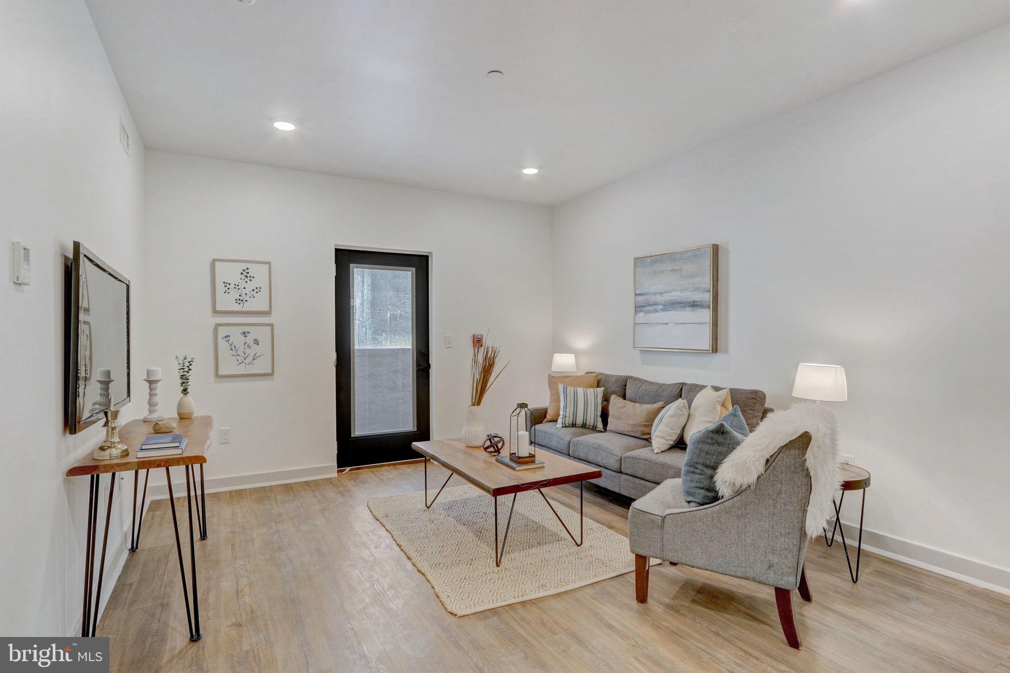 ROXBOROUGH - Residential Lease