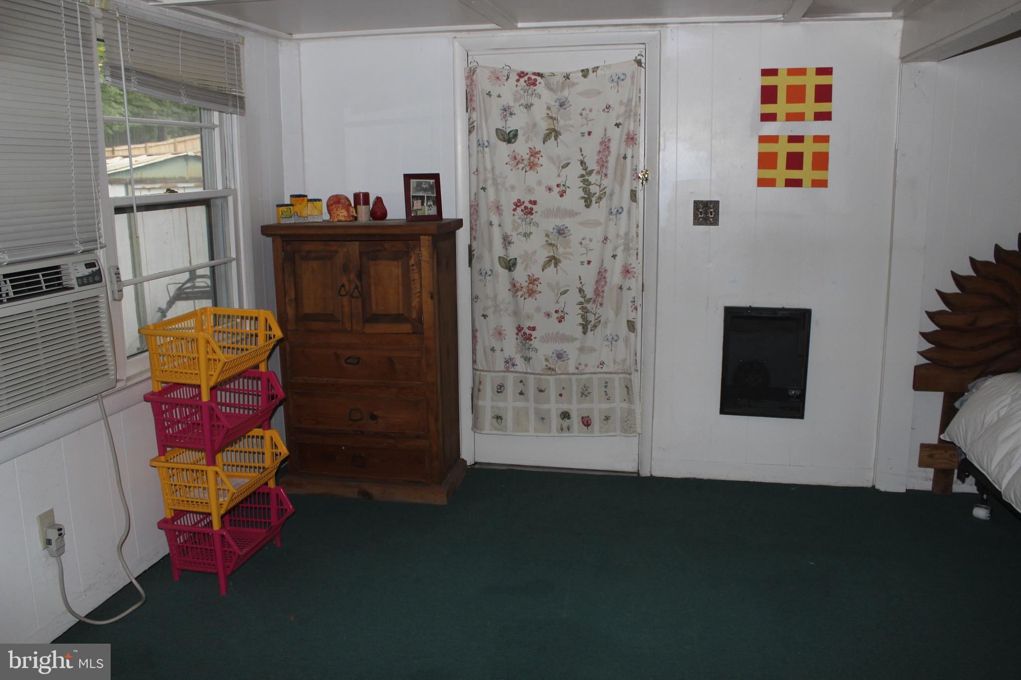 HOLLYWOOD PARK - Residential