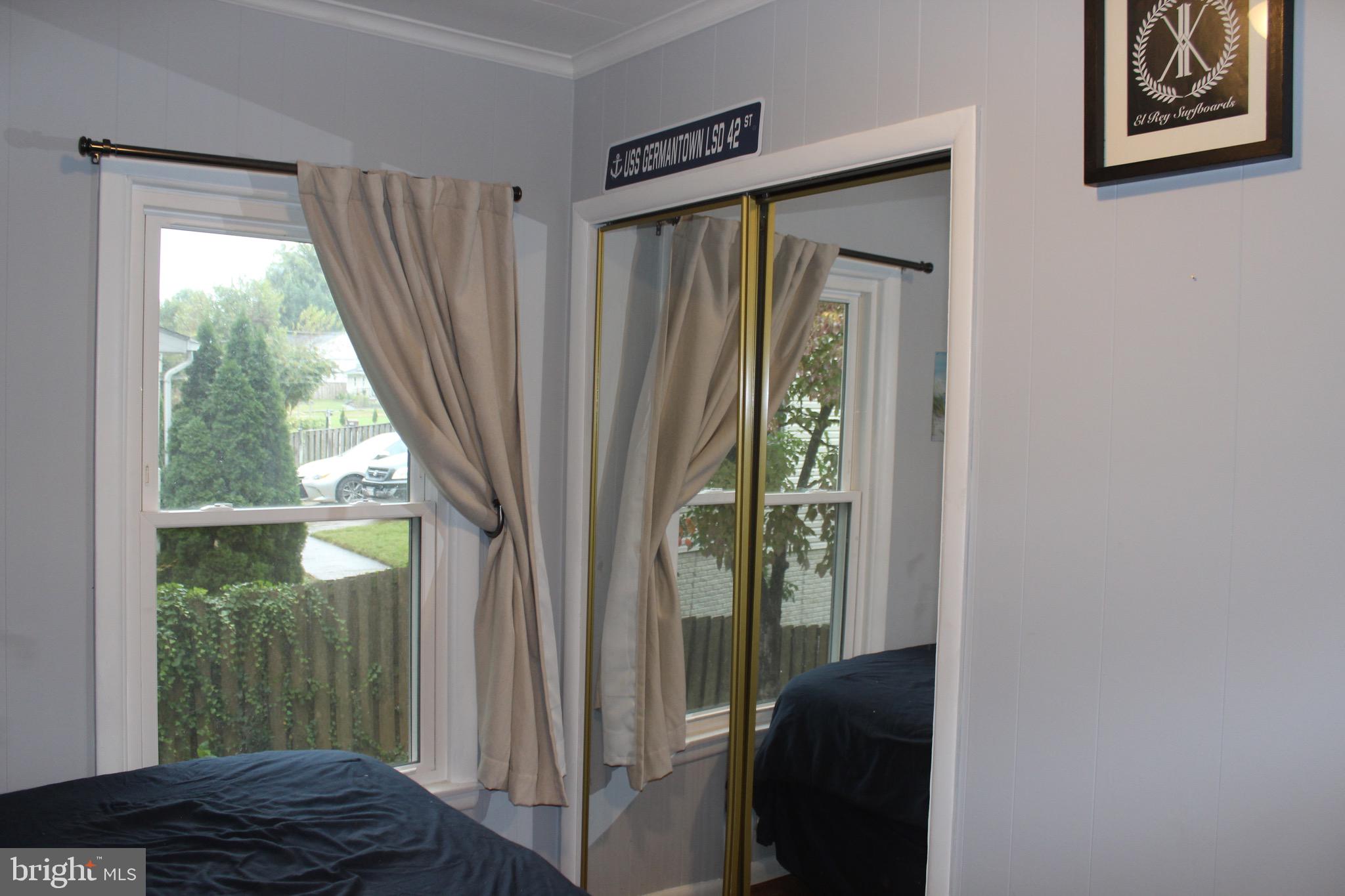 HOLLYWOOD PARK - Residential