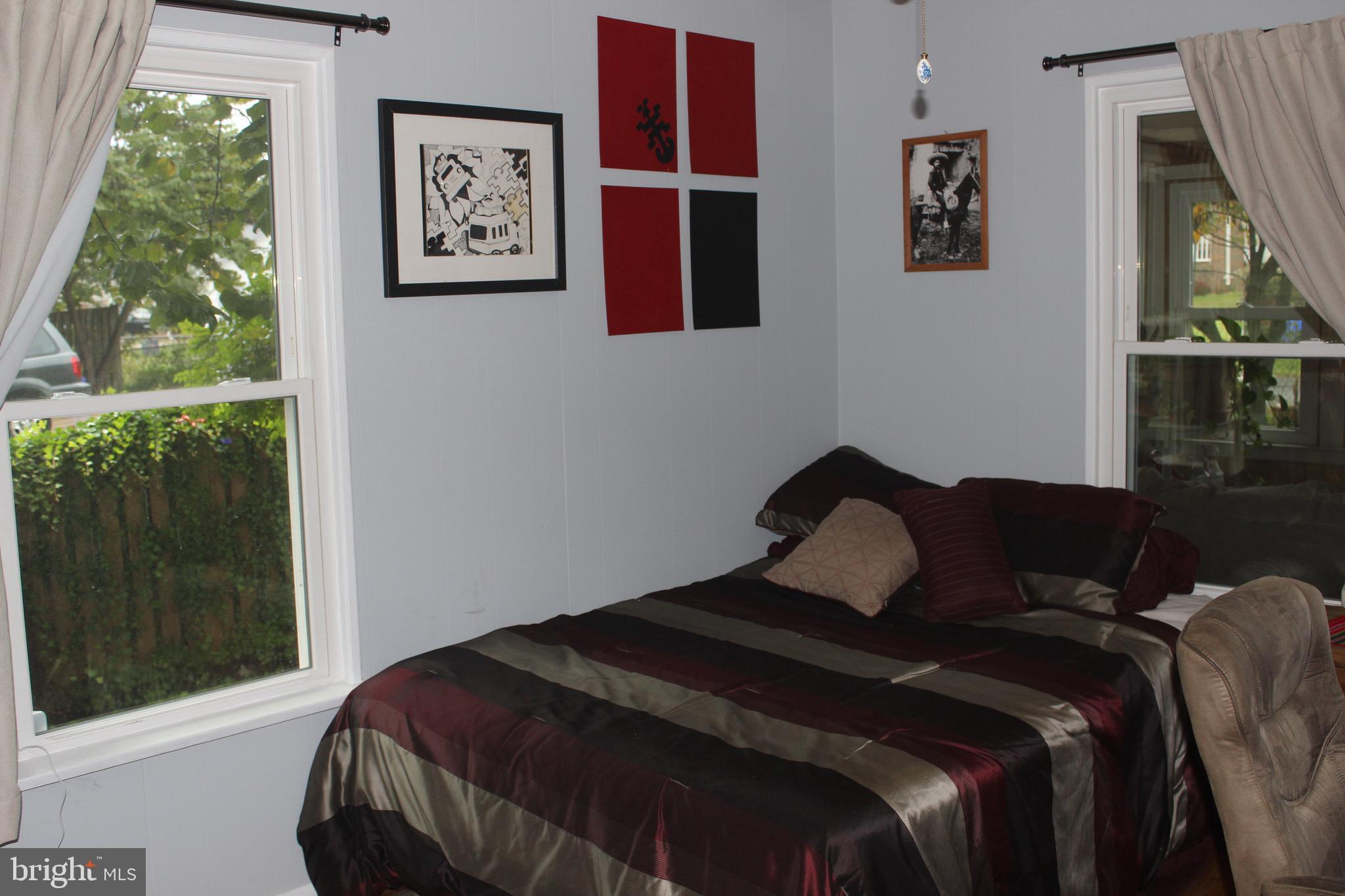 HOLLYWOOD PARK - Residential