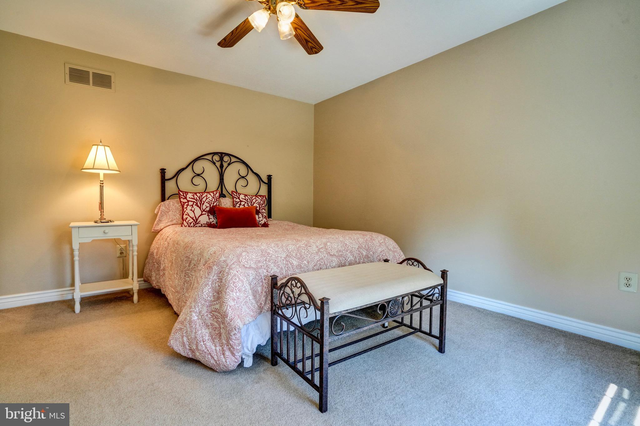 COLLEGEVILLE GLEN - Residential