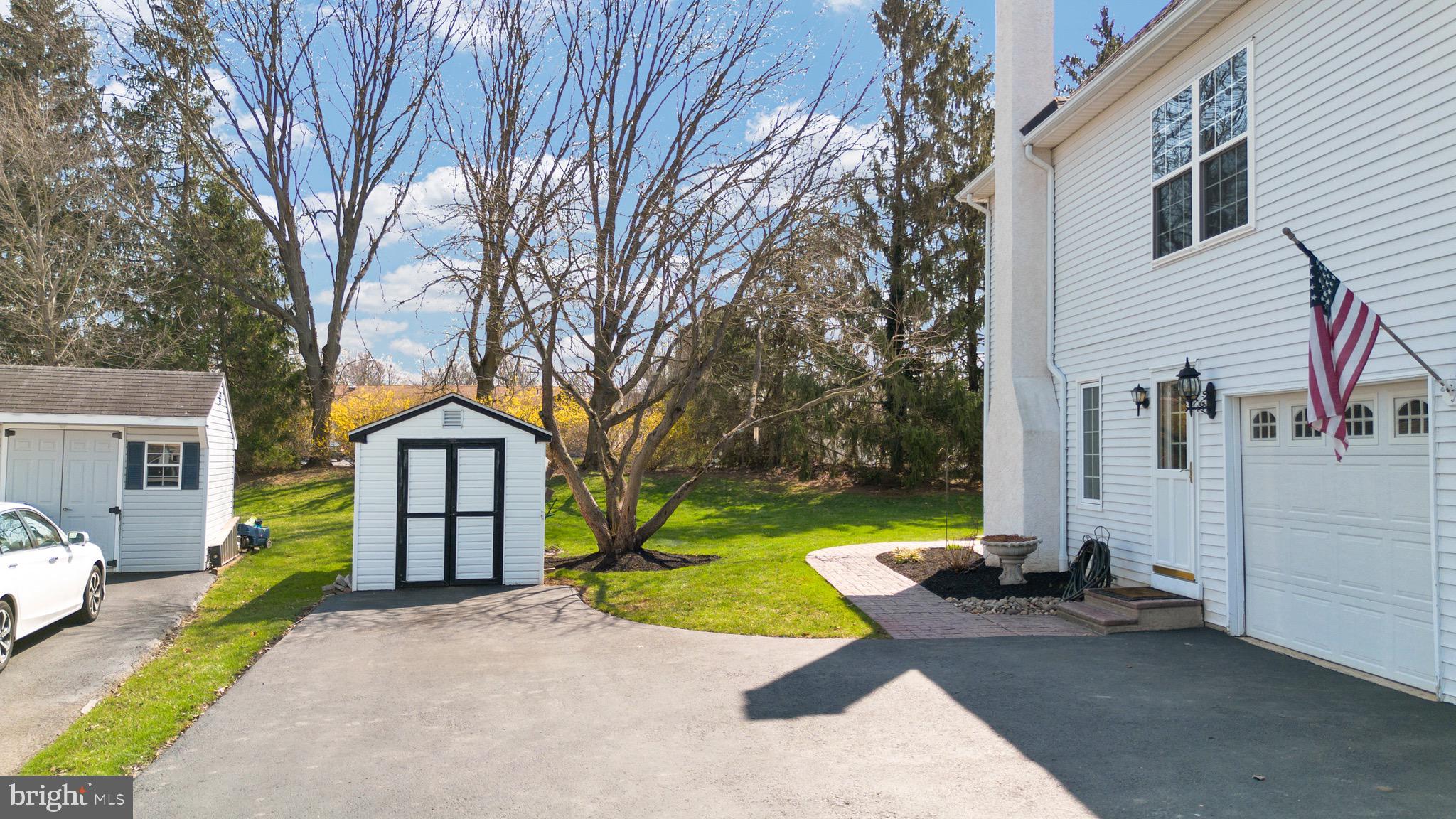 COLLEGEVILLE GLEN - Residential