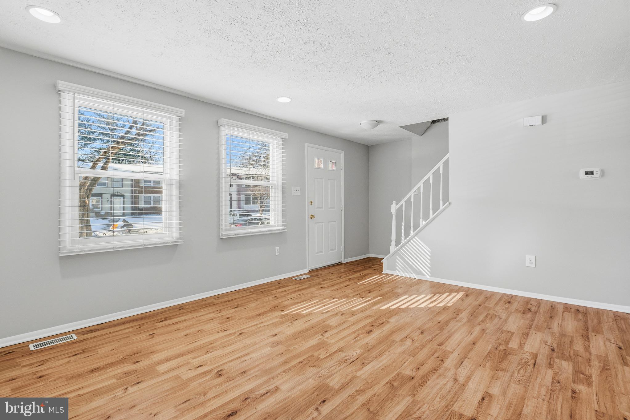 MILL CREEK SOUTH - Residential