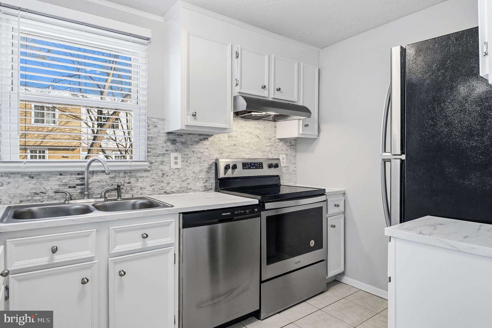 MILL CREEK SOUTH - Residential