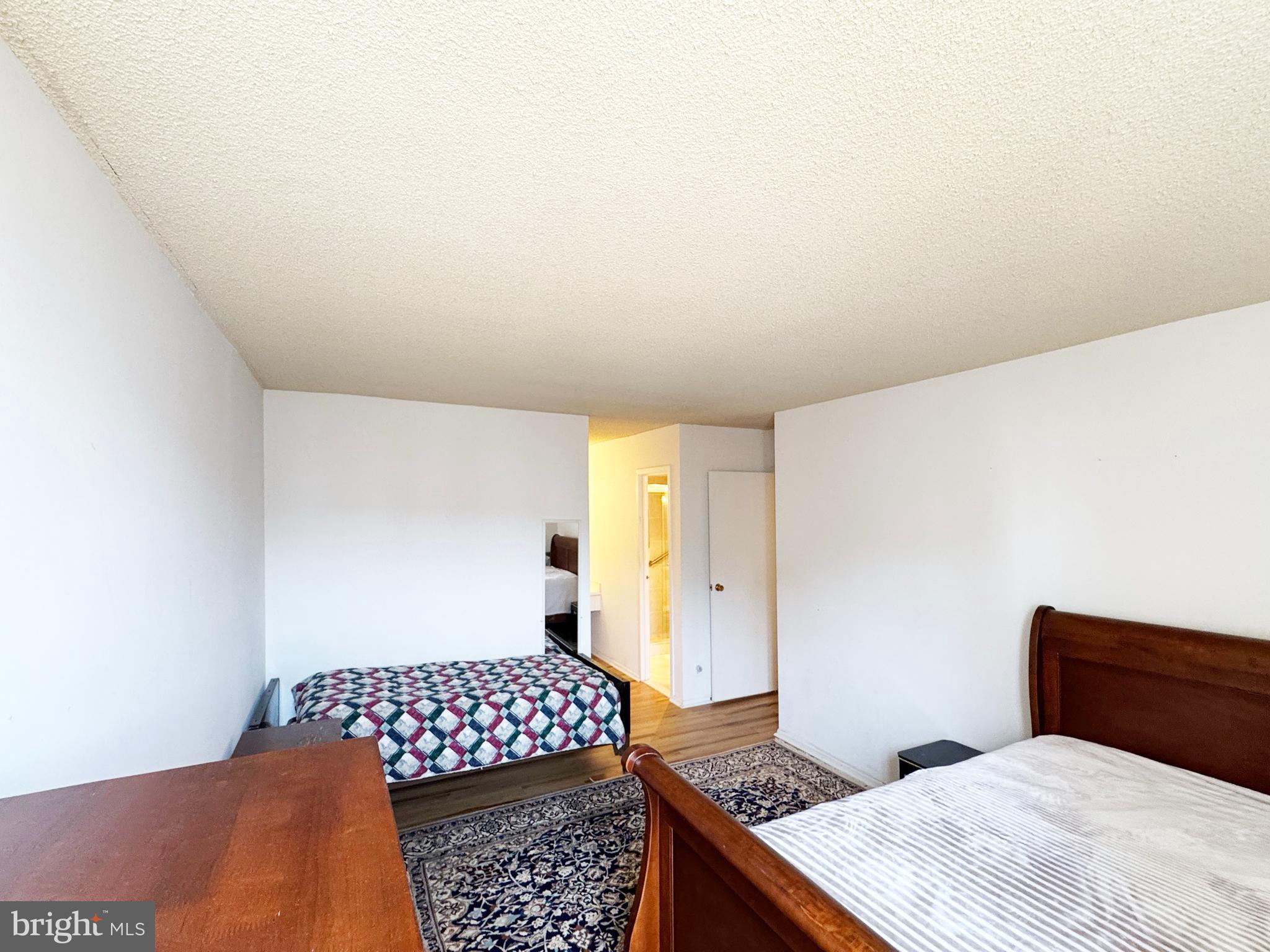 MCLEAN HOUSE - Residential