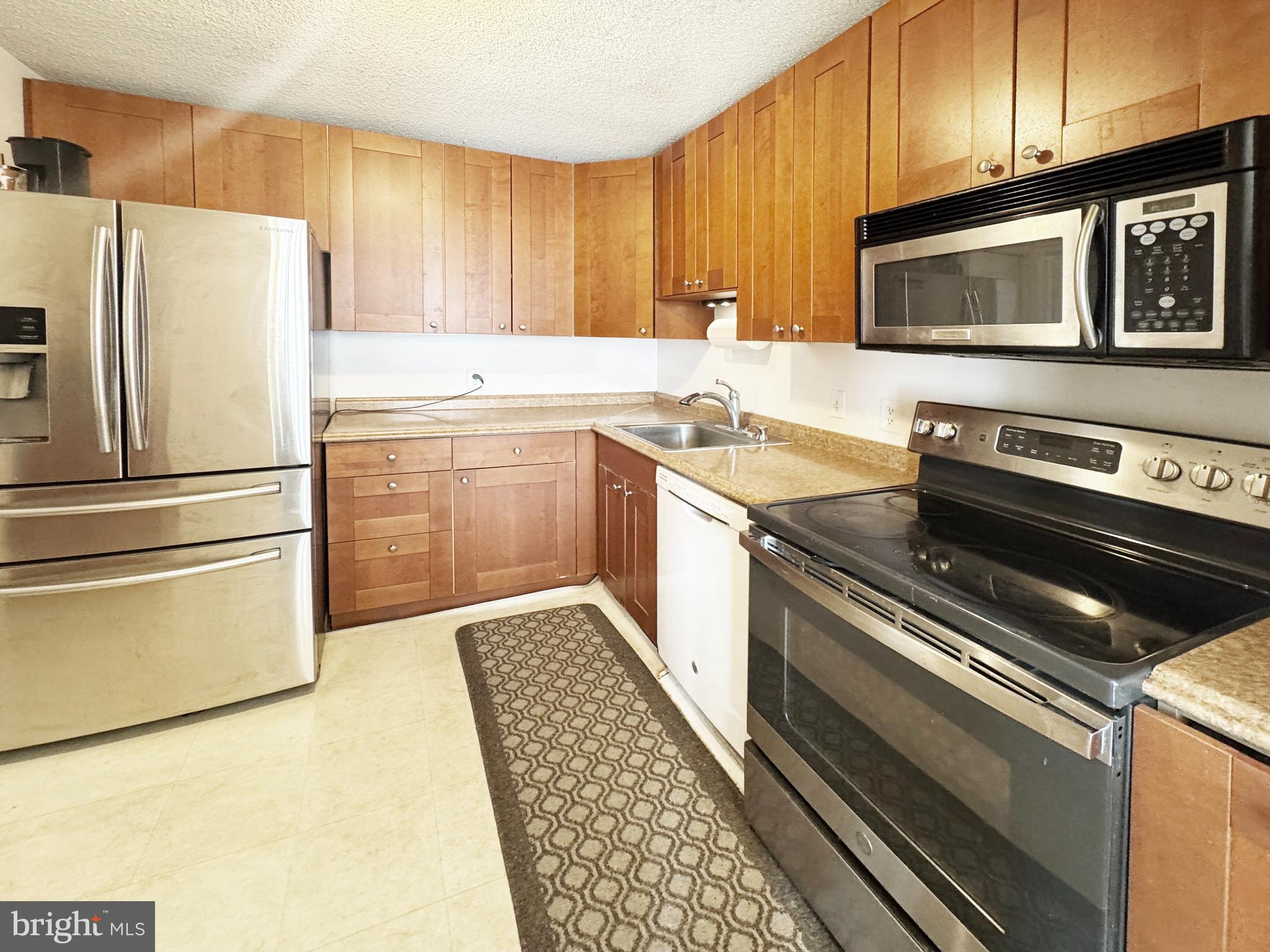 MCLEAN HOUSE - Residential