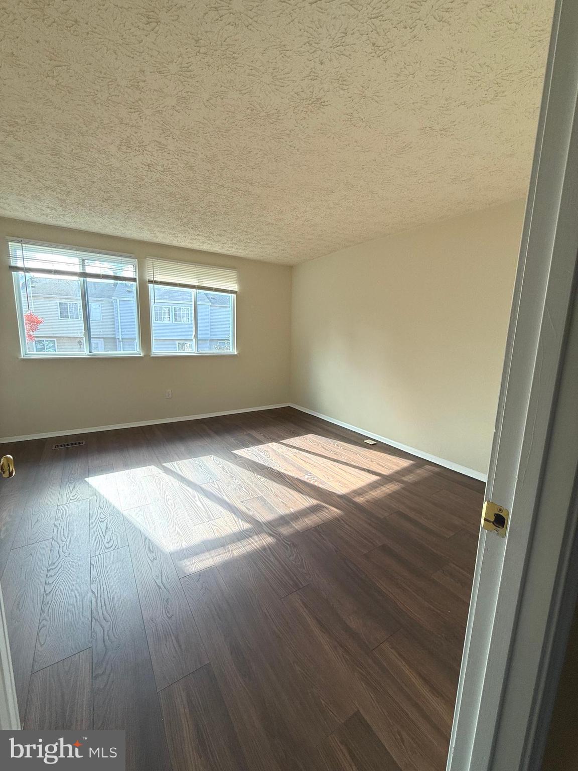 LITTLE ROCKY RUN - Residential Lease