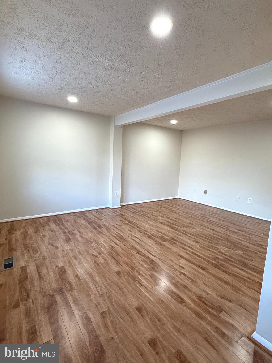 LITTLE ROCKY RUN - Residential Lease