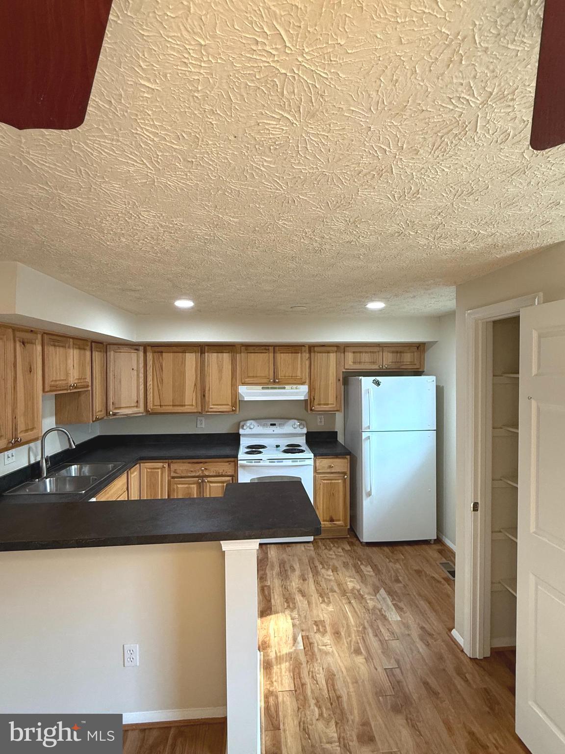 LITTLE ROCKY RUN - Residential Lease