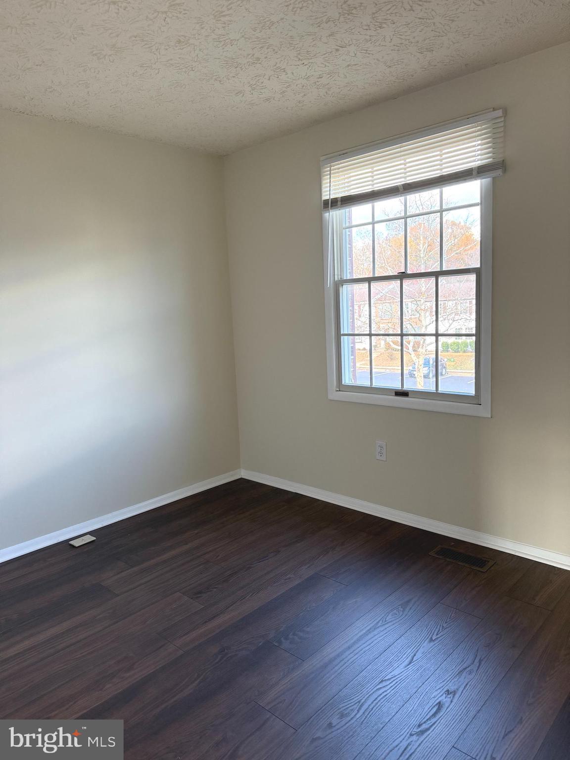 LITTLE ROCKY RUN - Residential Lease