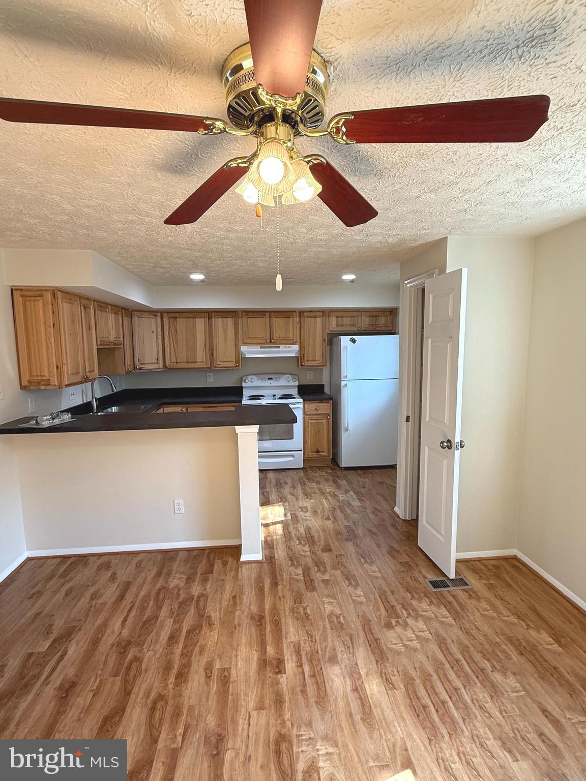 LITTLE ROCKY RUN - Residential Lease