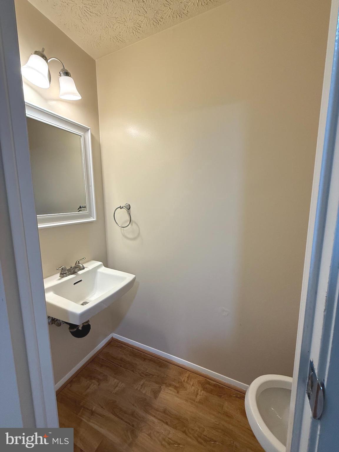 LITTLE ROCKY RUN - Residential Lease