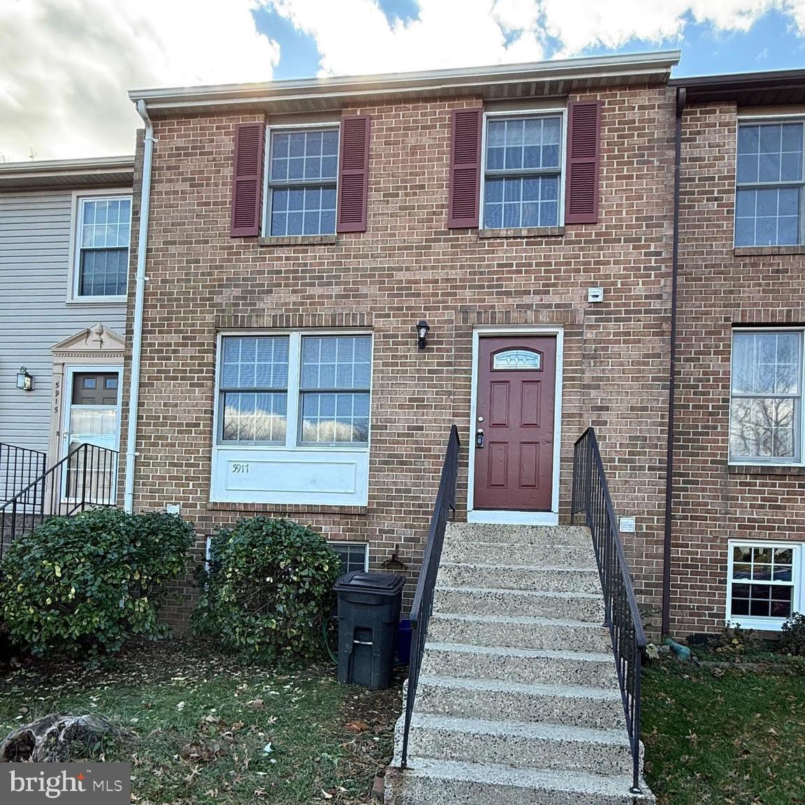 LITTLE ROCKY RUN - Residential Lease