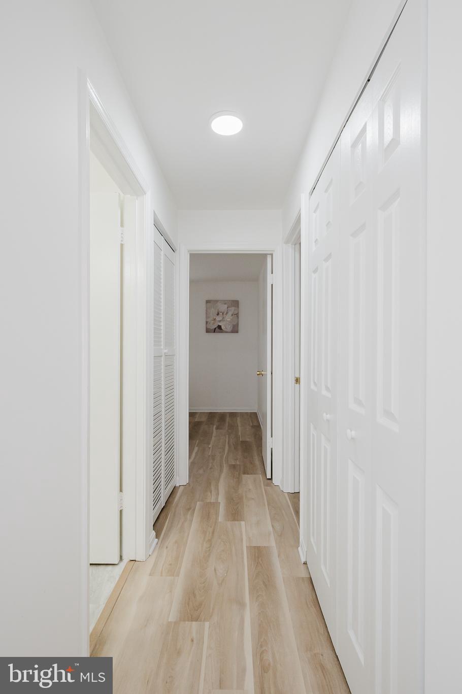 CROMWELL FOUNTAIN - Residential