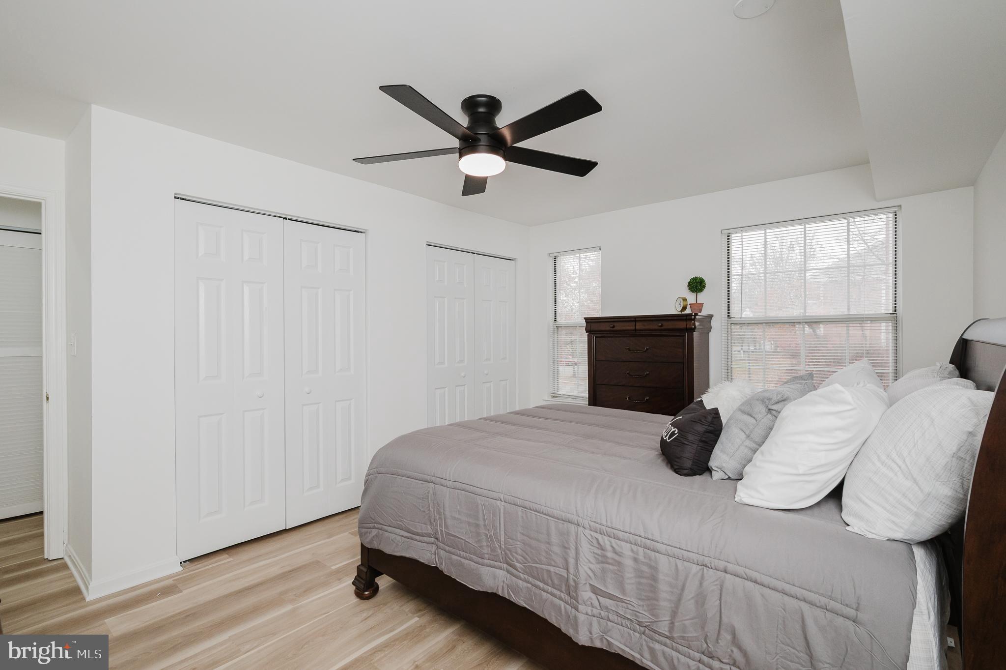 CROMWELL FOUNTAIN - Residential