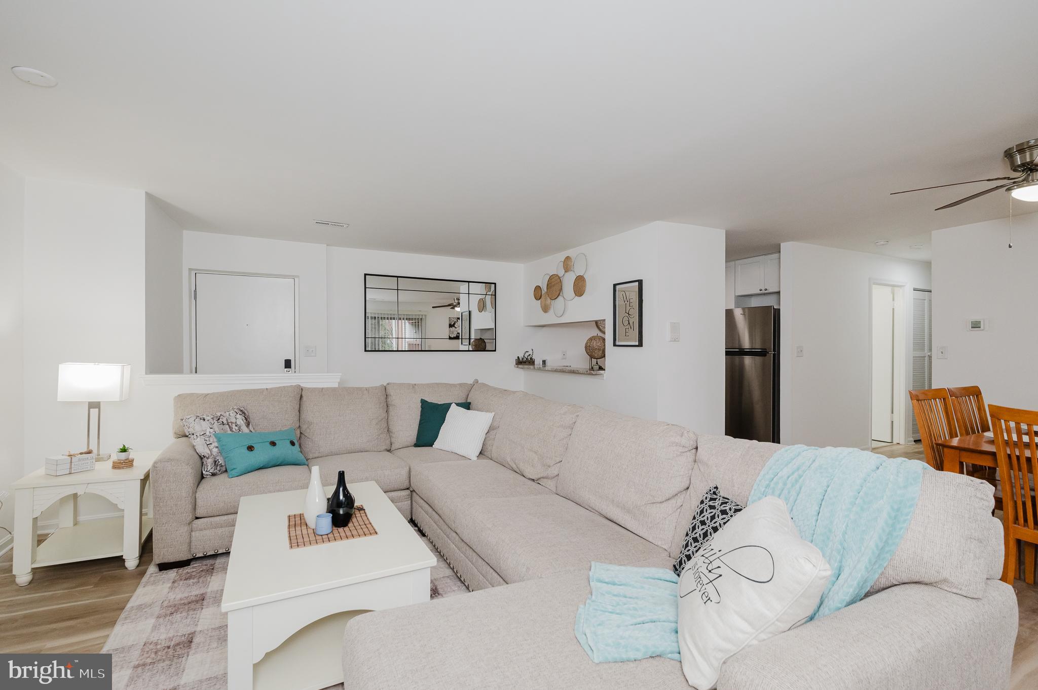 CROMWELL FOUNTAIN - Residential