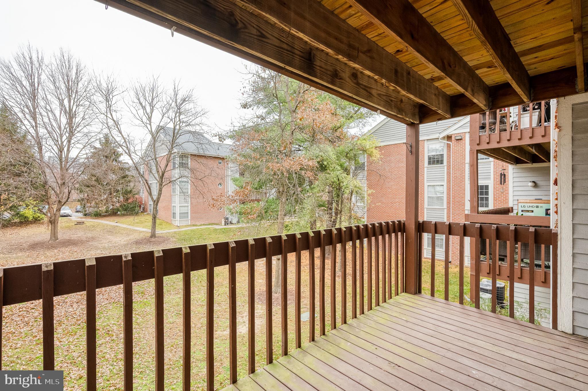 CROMWELL FOUNTAIN - Residential
