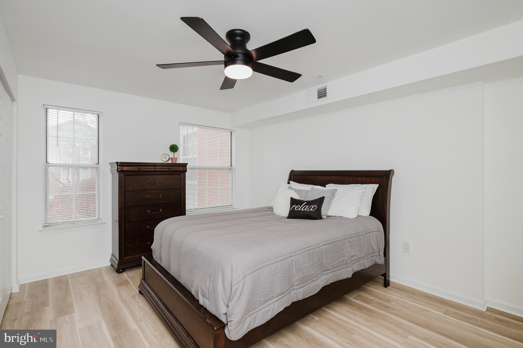 CROMWELL FOUNTAIN - Residential