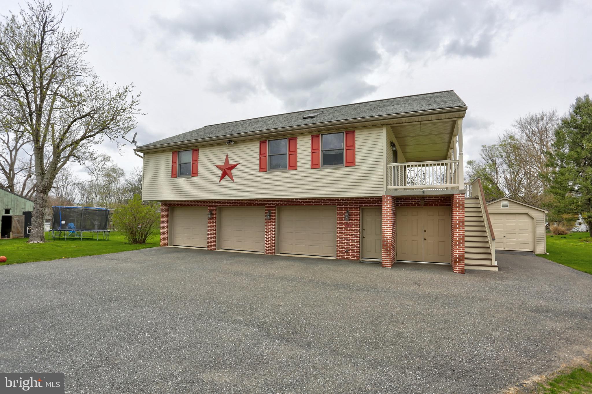 EAST HEMPFIELD TWP - Residential