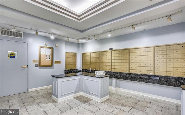 VANTAGE POINT EAST @ LEISURE WORLD - Residential