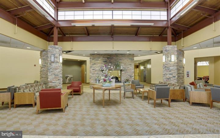 VANTAGE POINT EAST @ LEISURE WORLD - Residential